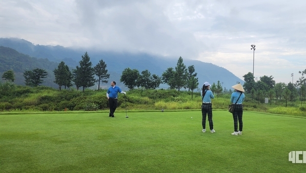 [데스크 칼럼] 캐디의 ‘근로자화’ 논란, 해답은 대학 내 ‘캐디학과’ 신설에 있다