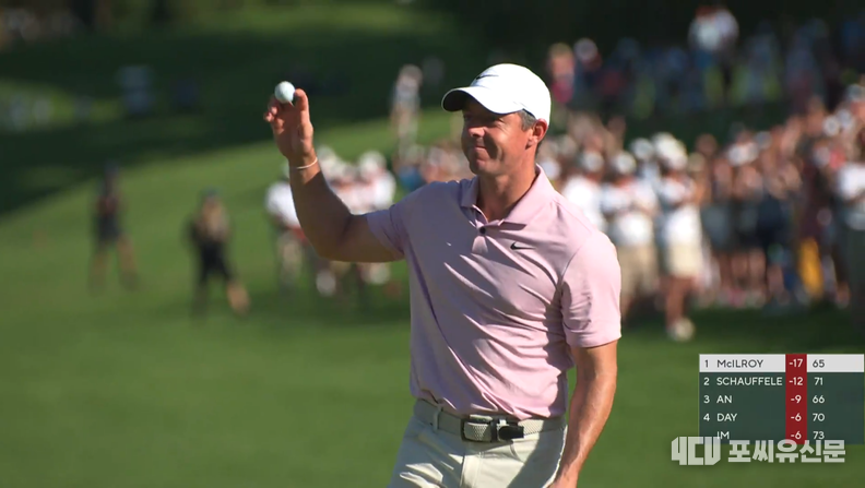 웰스파고 챔피언십에서 우승 후 인사하는 로리 매킬로이, 출처: PGA TOUR