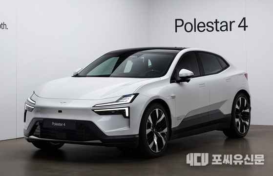 스웨덴 프리미엄 전기차 브랜드 폴스타의 ‘폴스타4’가 '2025 중앙일보 올해의 차(Car of the Year·COTY)’로 선정됐다<br>
(제공=폴스타)