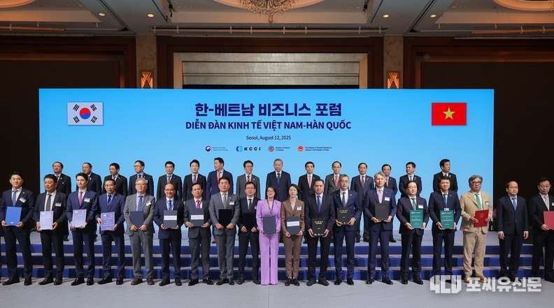 빈펄과 한국 기업 간 업무협약 체결식에는 또 럼 베트남 공산당 서기장과 김민석 국무총리를 비롯해 양국의 고위 관계자들이 참석했다. 사진제공: 빈펄